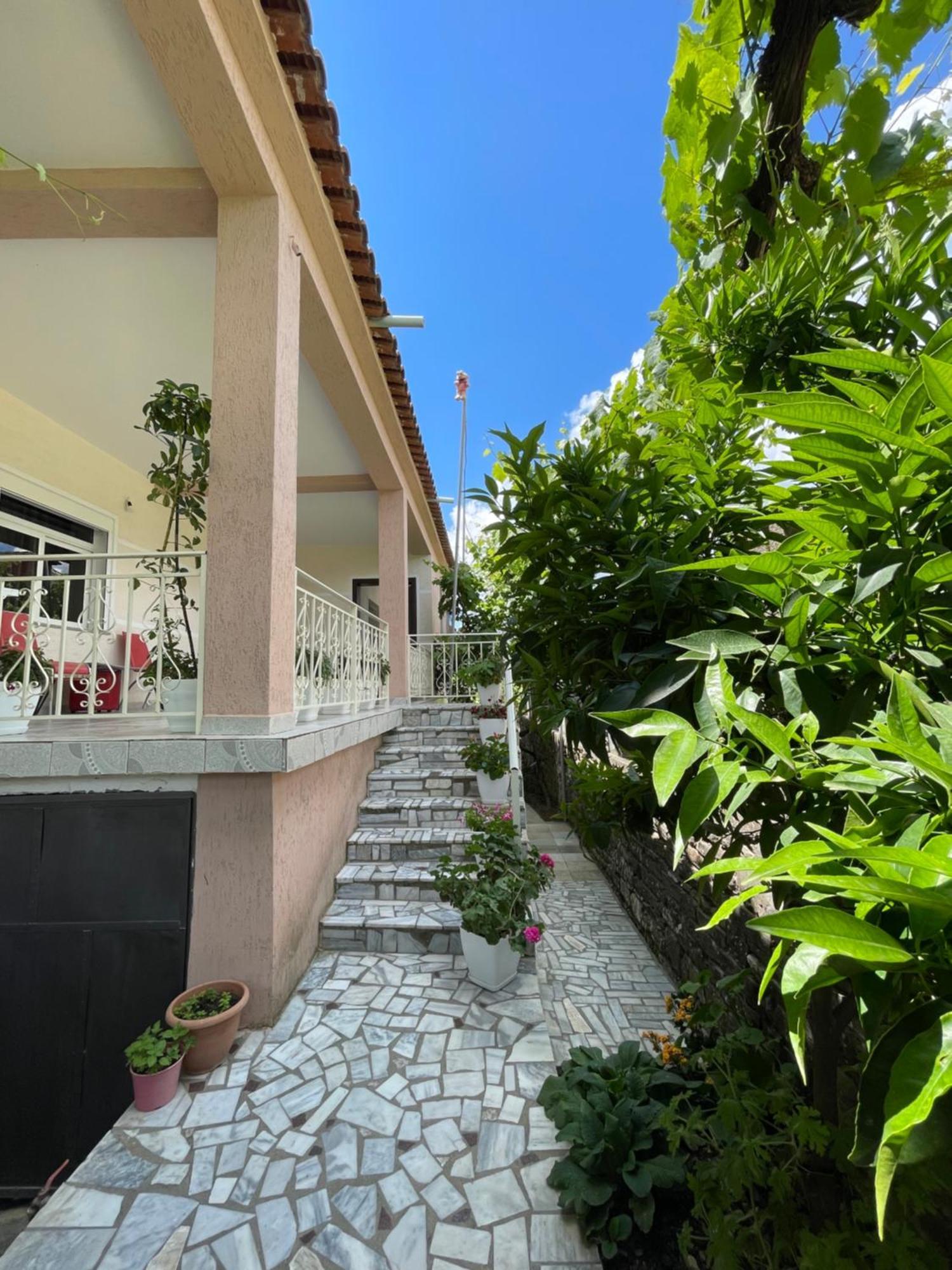 Hotel Eljos House Përmet Exterior foto